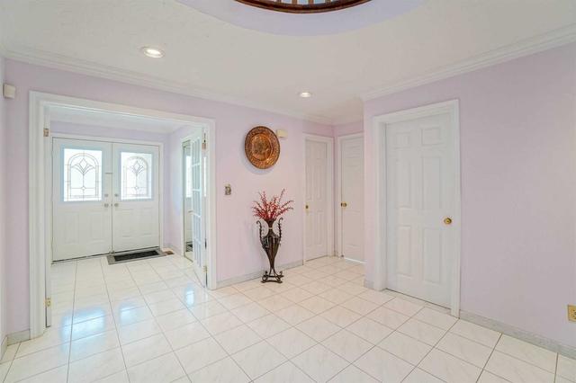 4221 Highgate Cres, House detached with 4 bedrooms, 4 bathrooms and 6 parking in Mississauga ON | Image 2