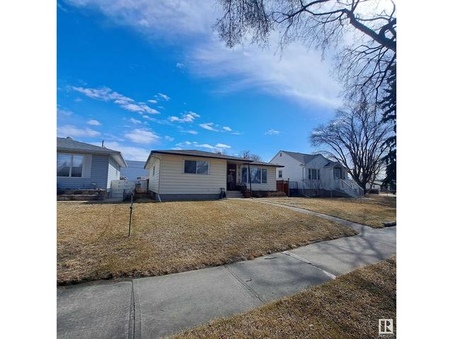 11905 41 St Nw Nw, House detached with 3 bedrooms, 2 bathrooms and null parking in Edmonton AB | Image 1
