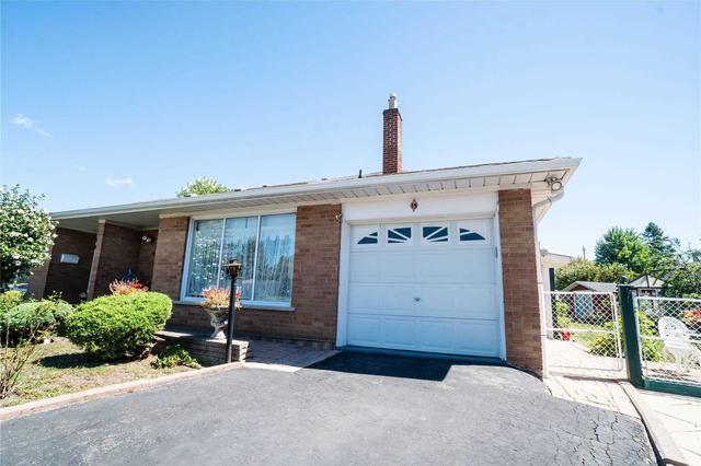 15 Foxhound Crt, House semidetached with 3 bedrooms, 3 bathrooms and 4 parking in Toronto ON | Image 17