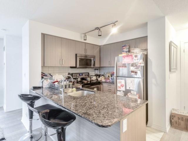 619 - 80 Esther Lorrie Dr, Condo with 2 bedrooms, 2 bathrooms and 1 parking in Toronto ON | Image 6