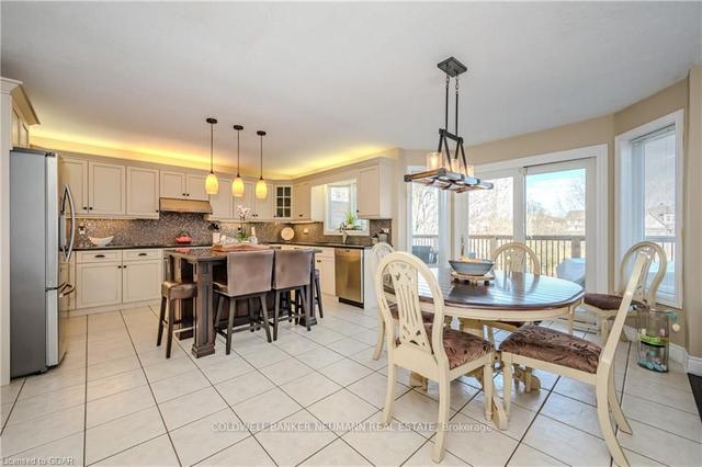 6 Jean Anderson Cres, House detached with 5 bedrooms, 5 bathrooms and 4 parking in Guelph ON | Image 2