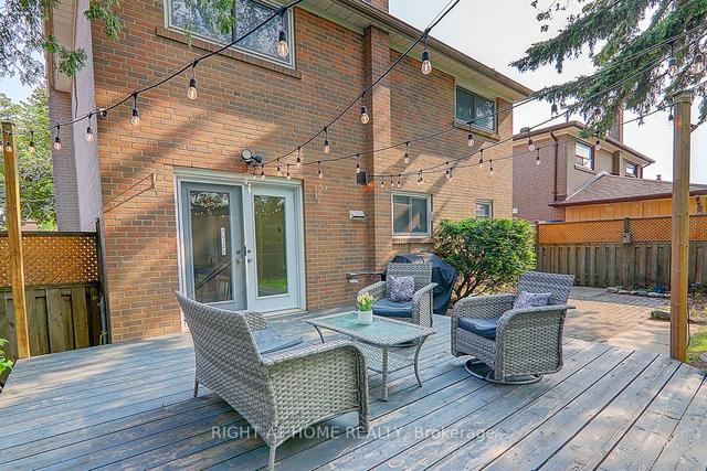 60 Sonmore Dr, House detached with 4 bedrooms, 3 bathrooms and 5 parking in Toronto ON | Image 33