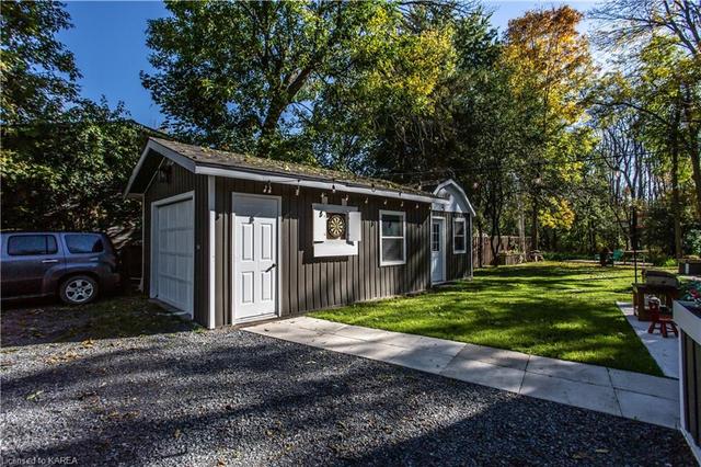 8546 County Road 2, House detached with 3 bedrooms, 2 bathrooms and 7 parking in Greater Napanee ON | Image 4