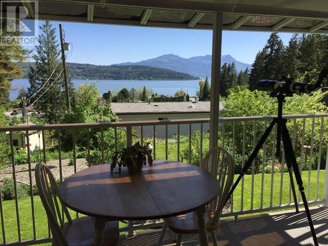 4 - 3959 Sunnybrae Canoe Point Road, House other with 3 bedrooms, 1 bathrooms and 4 parking in Columbia Shuswap C BC | Image 6