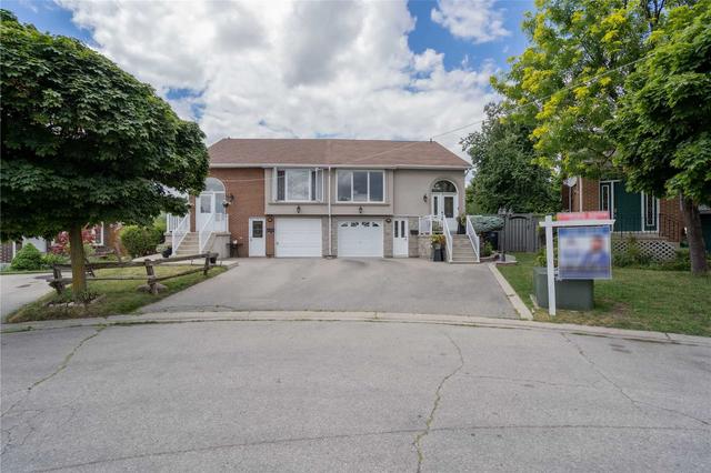 36 Peterson Crt, House semidetached with 3 bedrooms, 2 bathrooms and 4 parking in Brampton ON | Image 12