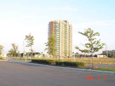 1802 - 4879 Kimbermount Ave, Condo with 1 bedrooms, 1 bathrooms and 1 parking in Mississauga ON | Image 1