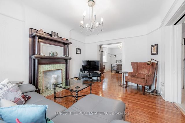 691 Ossington Ave, House detached with 3 bedrooms, 3 bathrooms and 1 parking in Toronto ON | Image 38