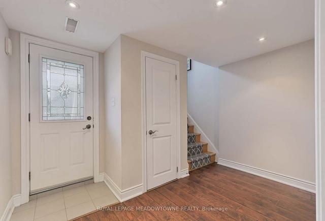 3586 Broomhill Cres, House semidetached with 3 bedrooms, 2 bathrooms and 3 parking in Mississauga ON | Image 8