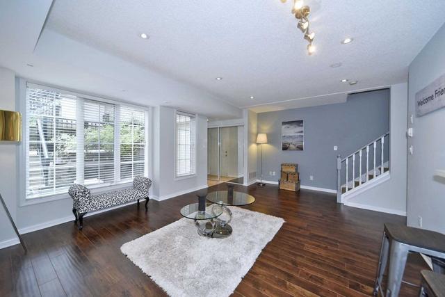 1212 - 5 Everson Dr, Townhouse with 2 bedrooms, 2 bathrooms and 1 parking in Toronto ON | Image 2