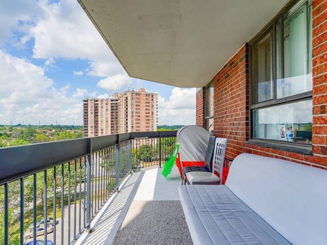 805 - 236 Albion Rd, Condo with 3 bedrooms, 2 bathrooms and 1 parking in Toronto ON | Image 10
