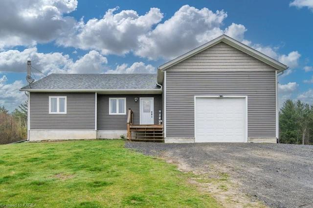 4749 Snider Road, House detached with 3 bedrooms, 1 bathrooms and 11 parking in South Frontenac ON | Image 1
