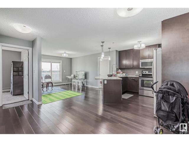 305 - 2203 44 Av Nw Nw, Condo with 2 bedrooms, 2 bathrooms and null parking in Edmonton AB | Image 3