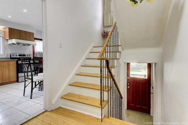 137 Leyton Ave, House semidetached with 3 bedrooms, 2 bathrooms and 3 parking in Toronto ON | Image 21