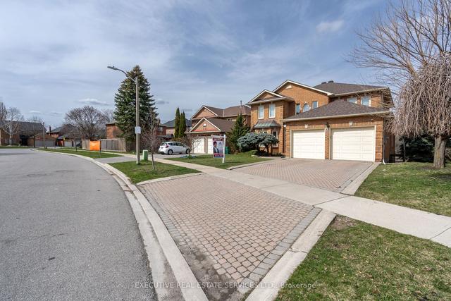 6 Fernbrook Cres, House detached with 4 bedrooms, 4 bathrooms and 4 parking in Brampton ON | Image 23