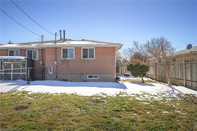 31 Vanier Place Place, House semidetached with 3 bedrooms, 1 bathrooms and null parking in St. Thomas ON | Image 15