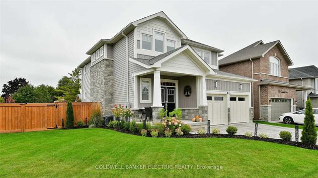 101 Chandler Cres, House detached with 3 bedrooms, 4 bathrooms and 6 parking in Peterborough ON | Image 1