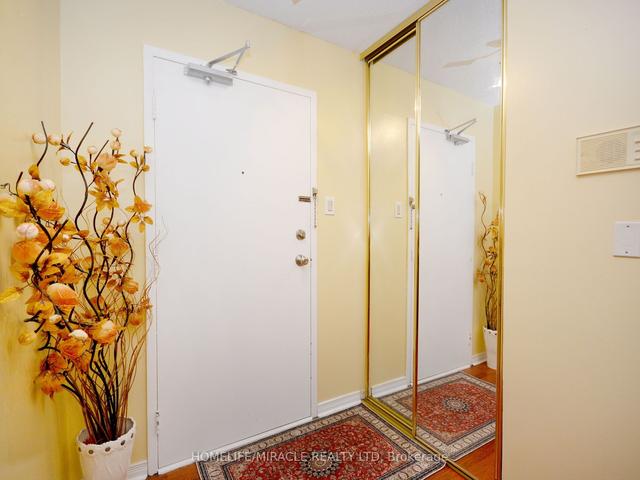 1906 - 21 Knightsbridge Rd, Condo with 2 bedrooms, 1 bathrooms and 1 parking in Brampton ON | Image 37