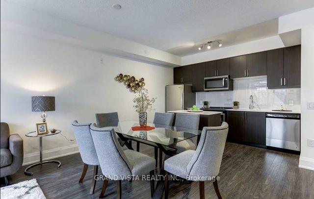 th 112 - 2800 Keele St, Condo with 2 bedrooms, 2 bathrooms and 1 parking in Toronto ON | Image 2