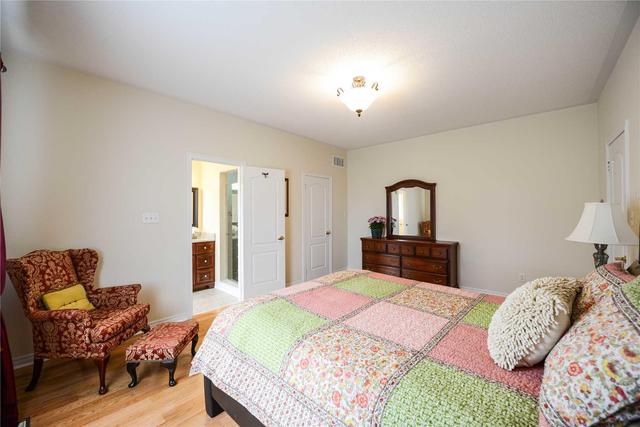 37 Calliandra Tr, Condo with 2 bedrooms, 3 bathrooms and 2 parking in Brampton ON | Image 10