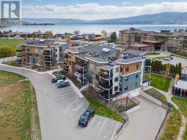 1109 - 4215 Gellatly Road, Condo with 2 bedrooms, 2 bathrooms and 2 parking in West Kelowna BC | Image 2