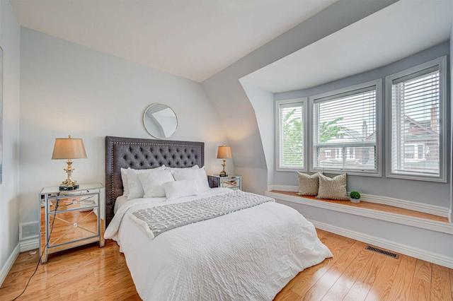 165 Wallace Ave, House semidetached with 3 bedrooms, 2 bathrooms and 1 parking in Toronto ON | Image 9