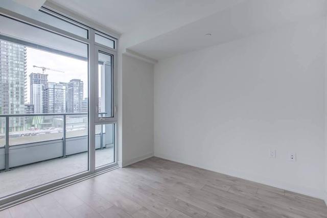 503e - 576 Front St W, Condo with 2 bedrooms, 2 bathrooms and 0 parking in Toronto ON | Image 2