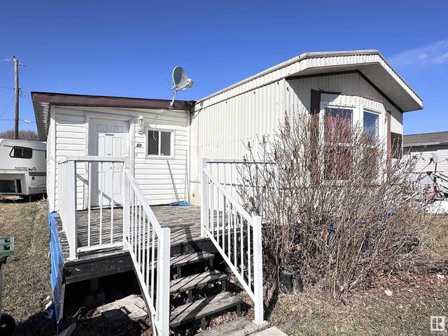 69 - 9501 104 Av, Home with 3 bedrooms, 1 bathrooms and 2 parking in Westlock AB | Image 22