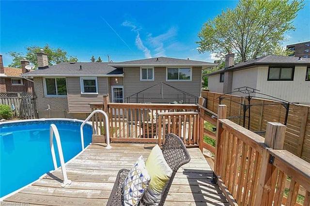 56 Sunnylea Dr, House detached with 3 bedrooms, 2 bathrooms and 3 parking in St. Catharines ON | Image 31