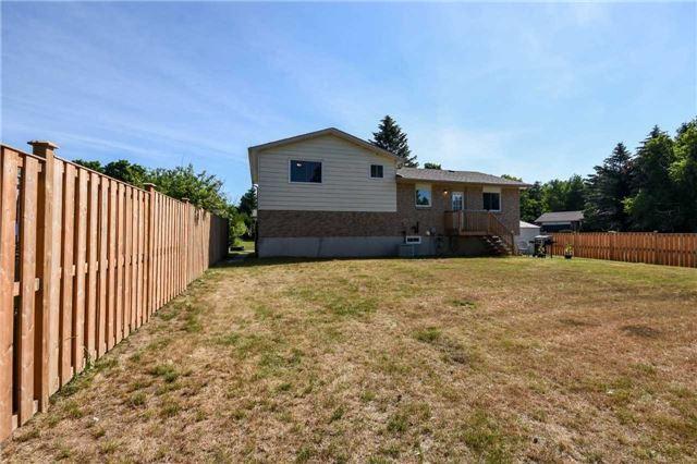 24 Douglas Cres, House detached with 3 bedrooms, 1 bathrooms and 4 parking in Erin ON | Image 17