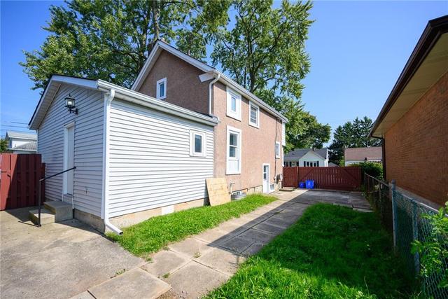 4575 Homewood Avenue, House detached with 1 bedrooms, 1 bathrooms and 1 parking in Niagara Falls ON | Image 1