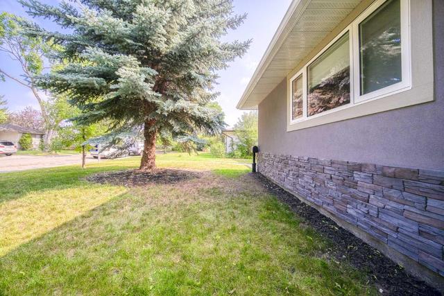 68 Malibou Road Sw, House detached with 4 bedrooms, 3 bathrooms and 2 parking in Calgary AB | Image 29