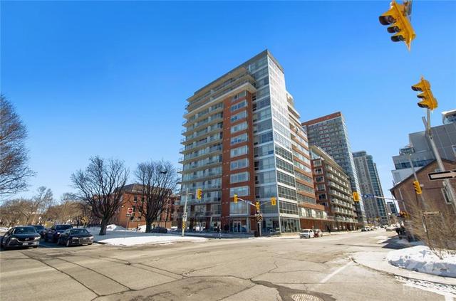 1302 - 180 York Street, Condo with 1 bedrooms, 2 bathrooms and null parking in Ottawa ON | Image 2