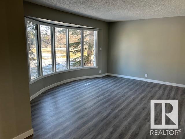 10317 131a Av Nw, House attached with 3 bedrooms, 2 bathrooms and null parking in Edmonton AB | Image 5