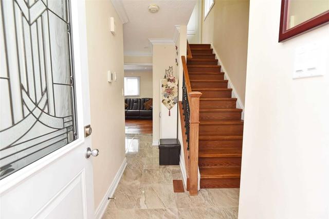 6 Hyde Park Crt, House detached with 3 bedrooms, 4 bathrooms and 3 parking in Brampton ON | Image 1