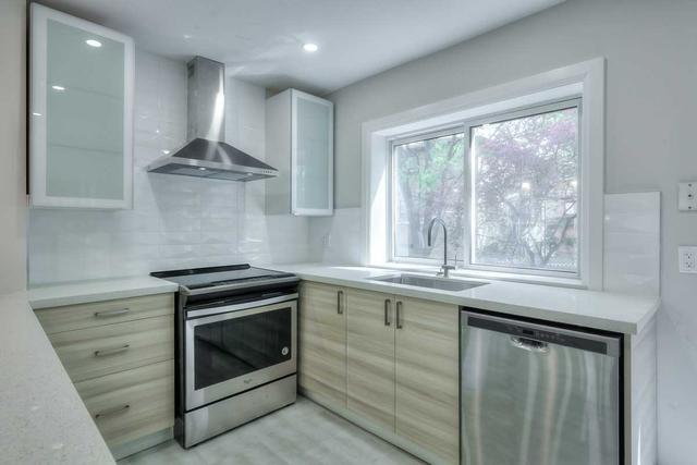 main - 153 Gainsborough Rd, House detached with 3 bedrooms, 2 bathrooms and 0 parking in Toronto ON | Image 17