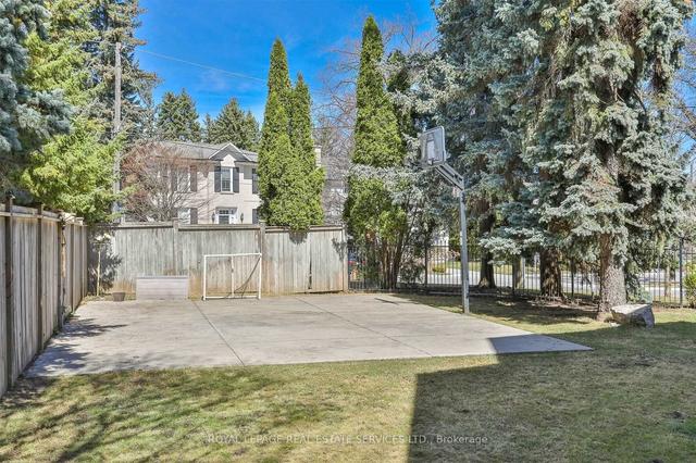 17 Bayview Ridge, House detached with 7 bedrooms, 7 bathrooms and 8 parking in Toronto ON | Image 21