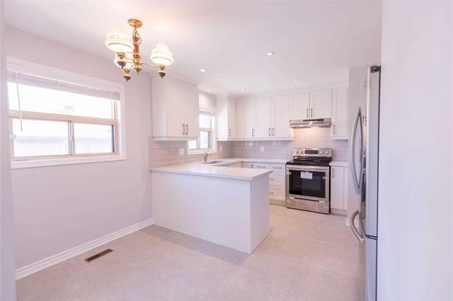 22 Petworth Cres, House semidetached with 3 bedrooms, 2 bathrooms and 2 parking in Toronto ON | Image 8