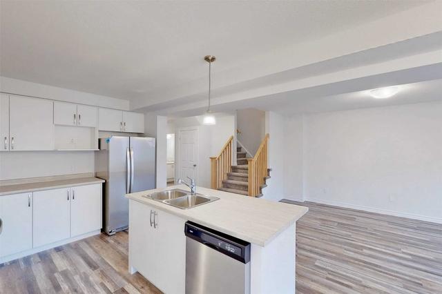 3017 Turner Cres, House attached with 4 bedrooms, 3 bathrooms and 3 parking in London ON | Image 2