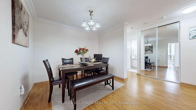 707 - 12 Laurelcrest St, Condo with 2 bedrooms, 1 bathrooms and 2 parking in Brampton ON | Image 8