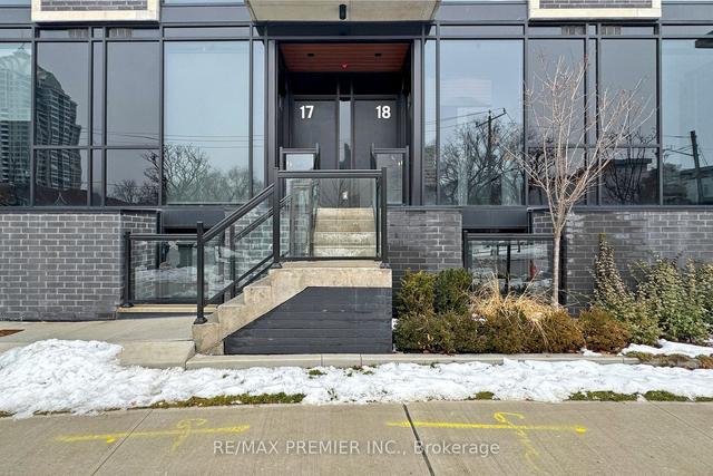 19 - 12 Dervock Cres, Townhouse with 2 bedrooms, 3 bathrooms and 1 parking in Toronto ON | Image 15