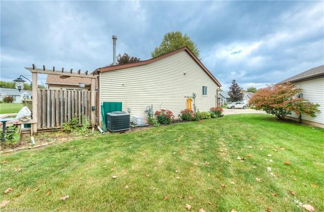 15 Sunshine Place, House detached with 2 bedrooms, 2 bathrooms and 2 parking in Wilmot ON | Image 20