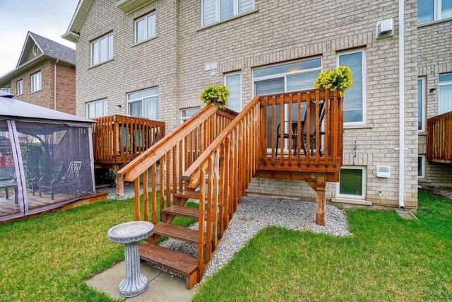27 Hogan Manor Dr, House attached with 3 bedrooms, 3 bathrooms and 3 parking in Brampton ON | Image 27