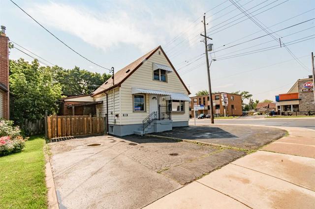253 East 31st St, House detached with 3 bedrooms, 2 bathrooms and 8 parking in Hamilton ON | Image 23