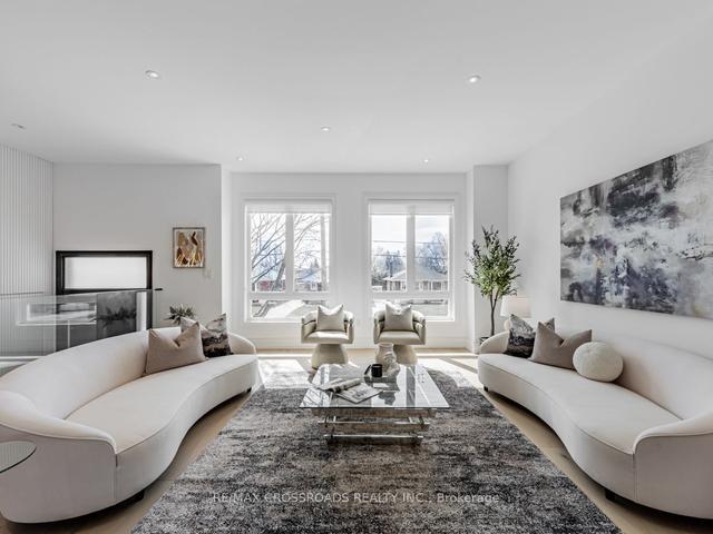40 Pachino Blvd, House detached with 4 bedrooms, 7 bathrooms and 6 parking in Toronto ON | Image 36