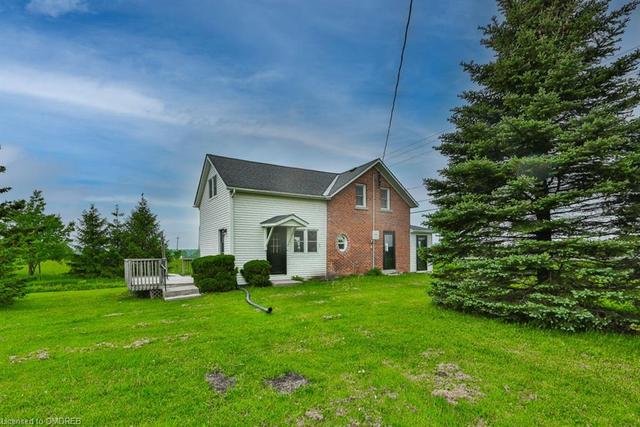 204372 26 Highway, House detached with 3 bedrooms, 1 bathrooms and 12 parking in Meaford ON | Image 1