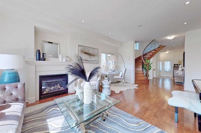 79 Promenade Dr, House detached with 4 bedrooms, 3 bathrooms and 4 parking in Whitby ON | Image 3
