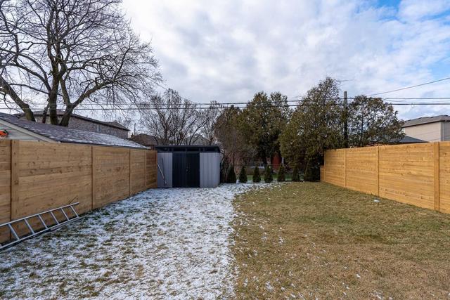 302 Linsmore Cres, House detached with 3 bedrooms, 4 bathrooms and 2 parking in Toronto ON | Image 22