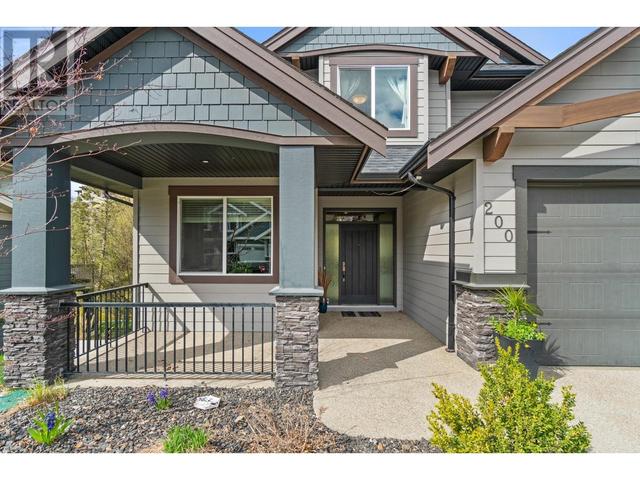 200 Lost Creek Court, House detached with 5 bedrooms, 3 bathrooms and 4 parking in Kelowna BC | Image 2
