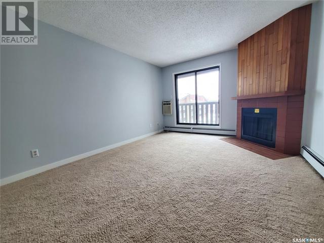 305 - 1140 9th Avenue Ne, Condo with 3 bedrooms, 1 bathrooms and null parking in Swift Current SK | Image 9