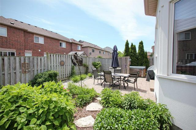 3892 Oland Dr, House detached with 3 bedrooms, 3 bathrooms and 2 parking in Mississauga ON | Image 18